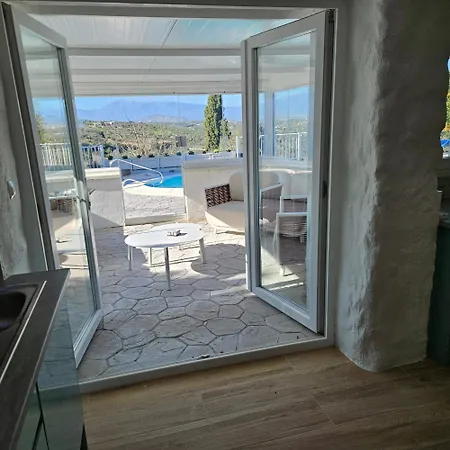 Alba Nueva Ii Terrace Heated Poolside Apartman